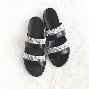 LOGO Lori Goldstein | onyx reptile leather sandals